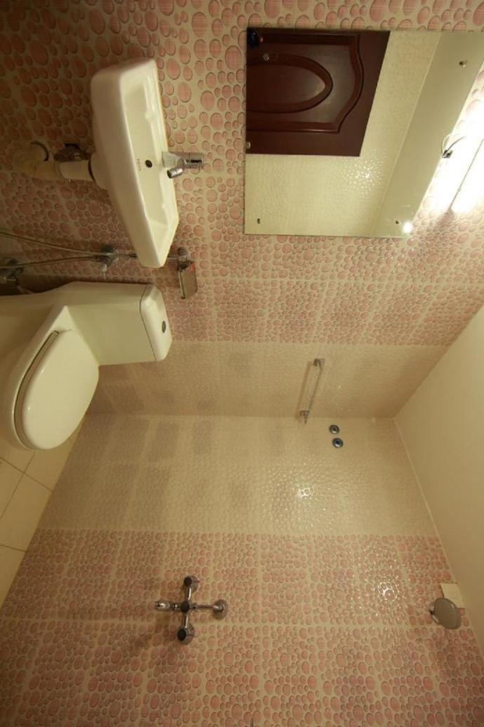 Sara Hotels And Apartments Недумбассери Номер фото