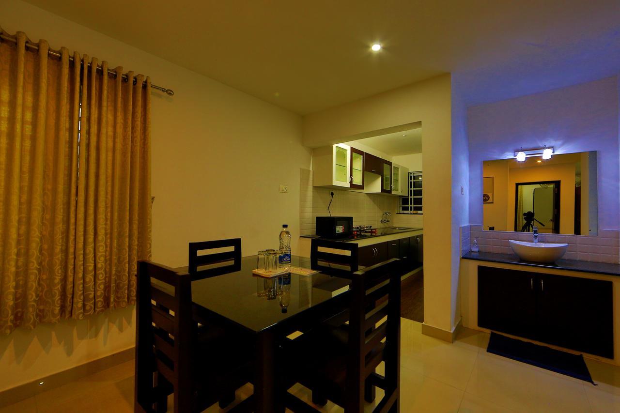 Sara Hotels And Apartments Недумбассери Экстерьер фото